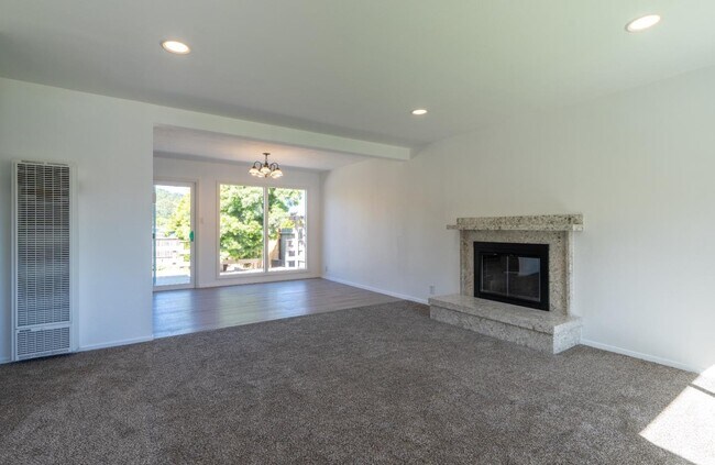 Building Photo - 920 Monte Verde Dr