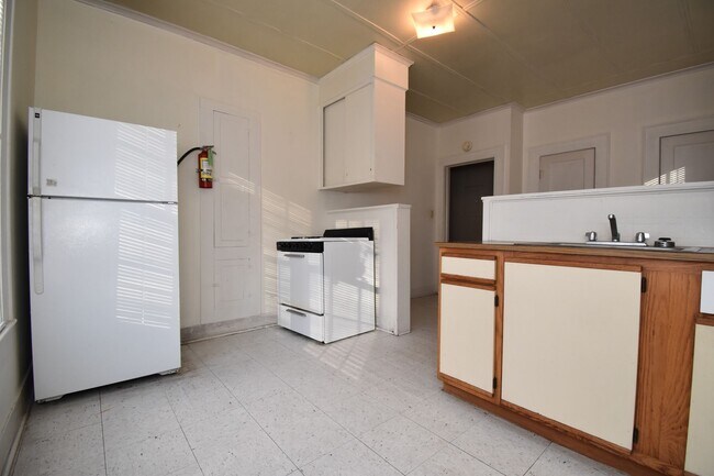 Foto del edificio - One Bedroom House Close to LA Tech & Downt...