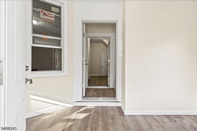 Building Photo - 61 Columbia Ave