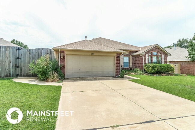 Building Photo - 504 NW 174th St