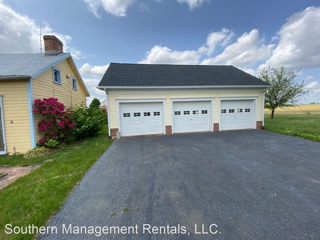 Building Photo - 3 br, 2 bath House - 305 Basehoar School Rd