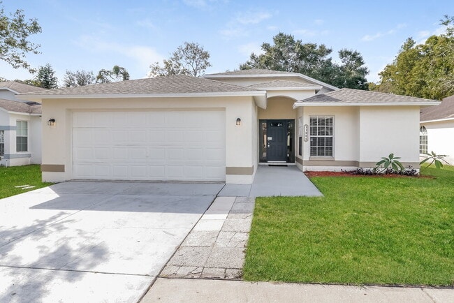 Building Photo - 11006 Kenmore Dr