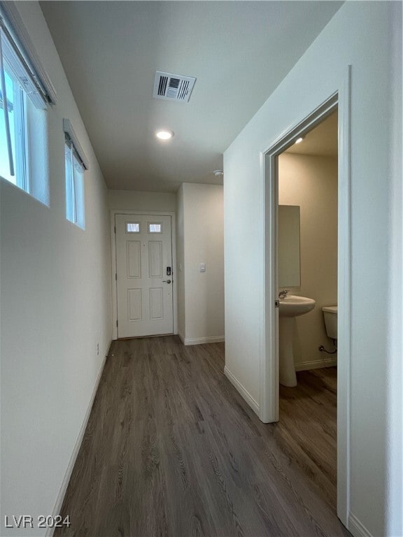 Building Photo - 5659 Mesa Sedona St