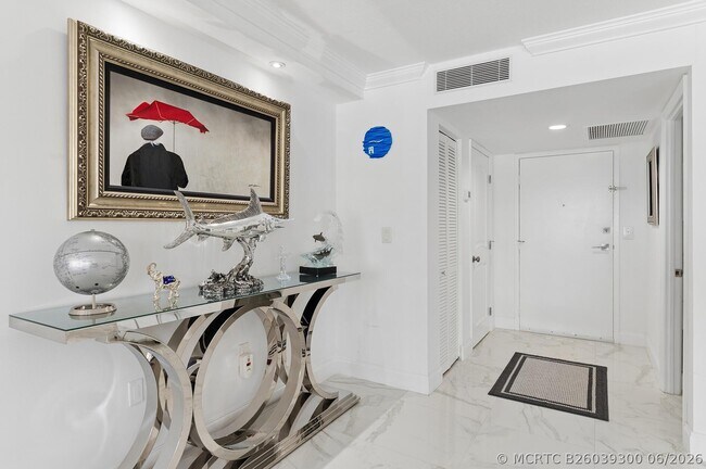Building Photo - 3546 S Ocean Blvd