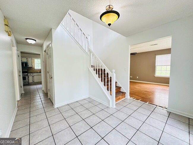 Building Photo - 1900 Rocksram Dr