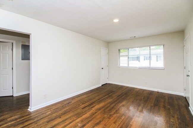 Interior Photo - Enclave Oakhurst Village