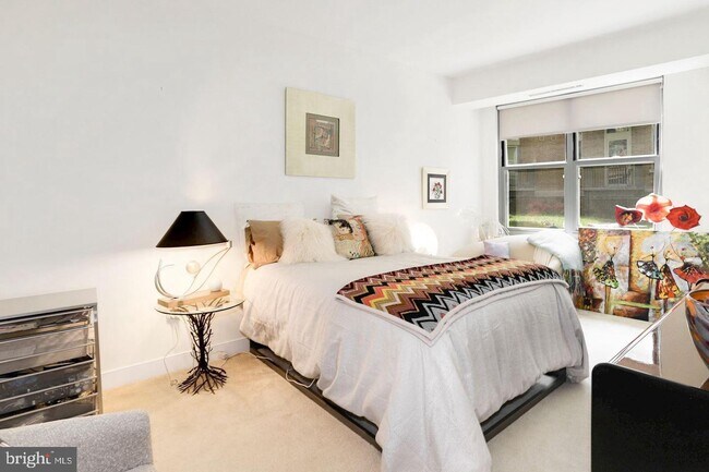 Foto del edificio - 2425 L St NW