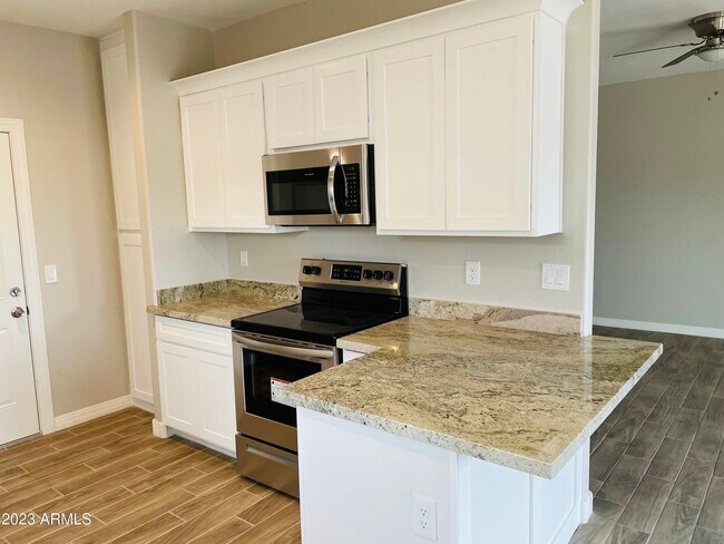 Building Photo - 11176 Cambria Cir