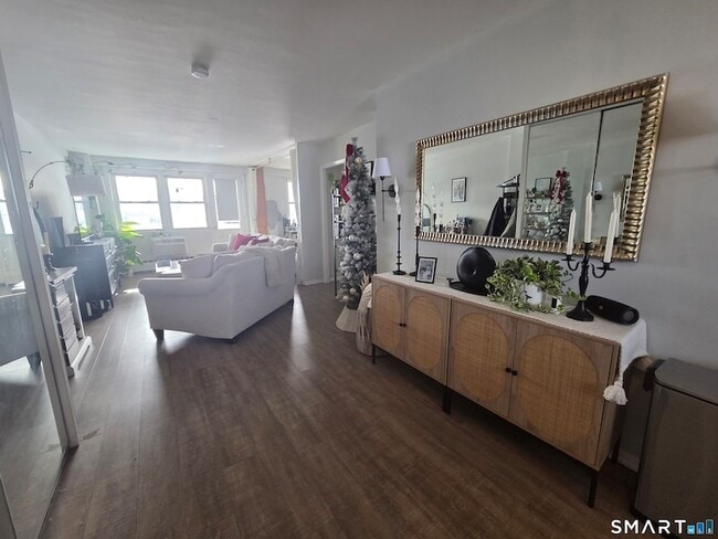 Photo - 444 Bedford St Apartment