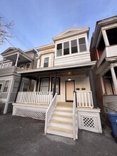 Building Photo - 31 Bertha St