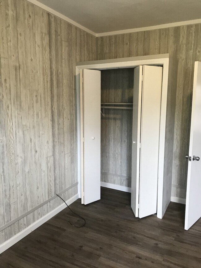 Foto del edificio - 310 Western Ave