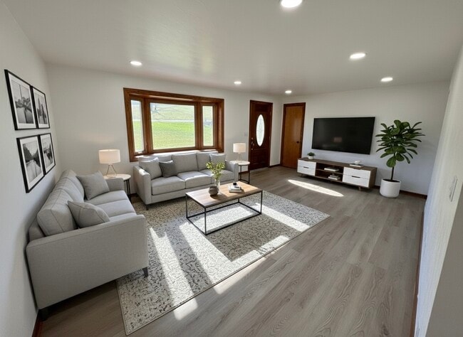 Living Room - 639 Scenery Dr