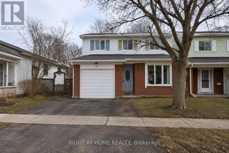 Building Photo - 35 Snowshoe Crescent