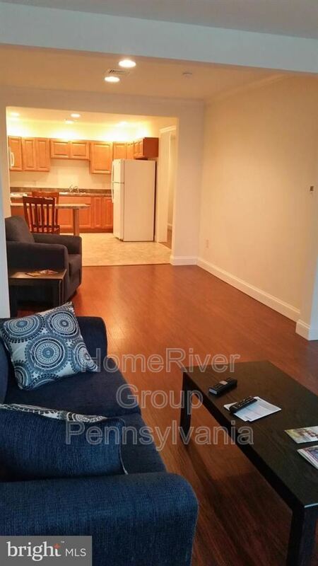 Foto del edificio - 66 E King St