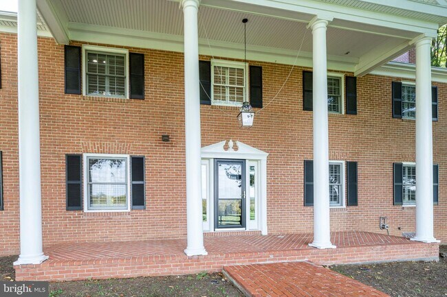 Building Photo - 40463 John Mosby Hwy