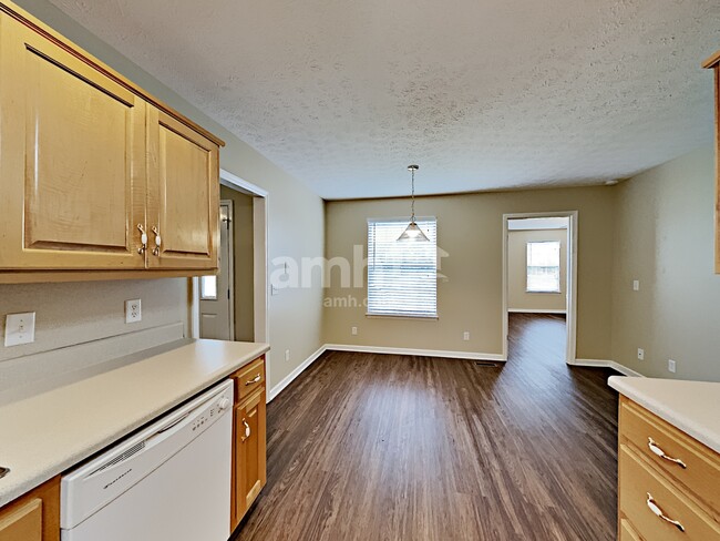 Building Photo - 308 Bluefield Ln