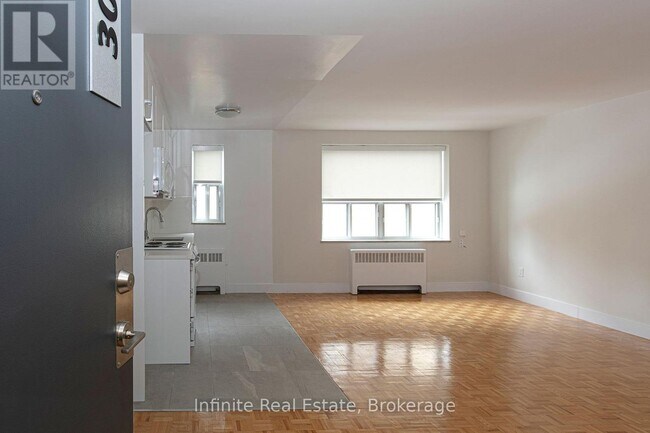 Building Photo - 1291 Bayview Ave