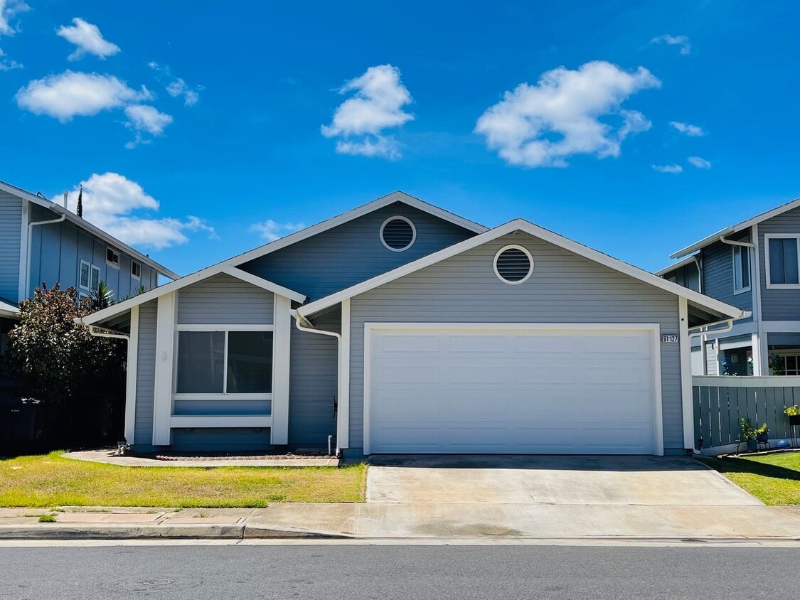 Primary Photo - Partly Furnished 3-bedroom, 2-bath home at...