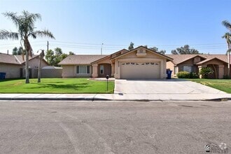 Building Photo - 3555 W 15th Ln