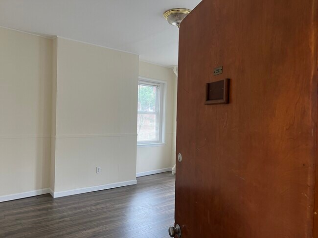 Building Photo - 211 Harrison Ave