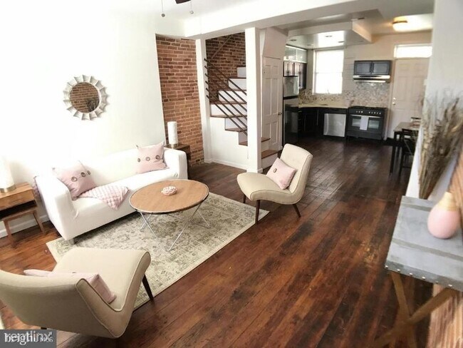 Building Photo - 2 br, 2 bath House - 946 W Lombard St
