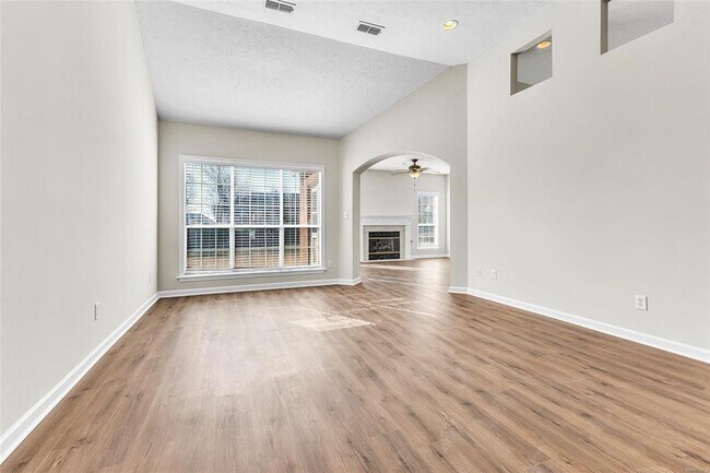 Foto del edificio - 7406 Mill Ridge Ct