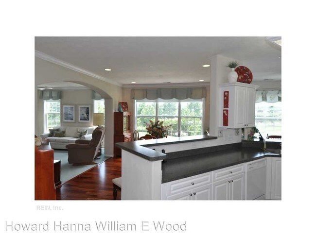 Building Photo - 2759 Browning Dr