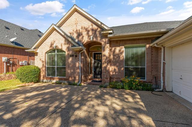 Building Photo - 2231 Templeton Dr