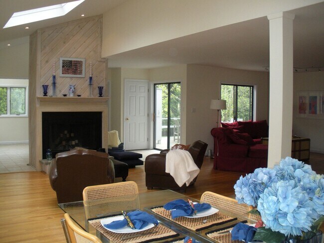 Foto del edificio - 55 Cooper Ln