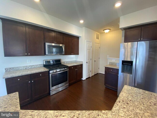 Building Photo - 6173 Margarita Way