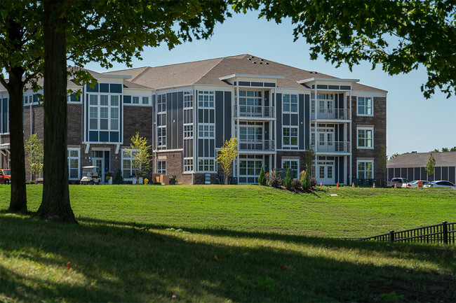 Building Photo - 3012 Knapp St NE