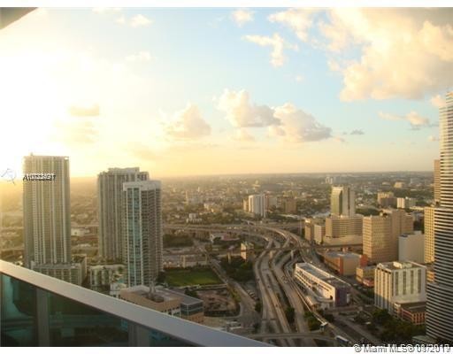 Building Photo - 200 S Biscayne Blvd