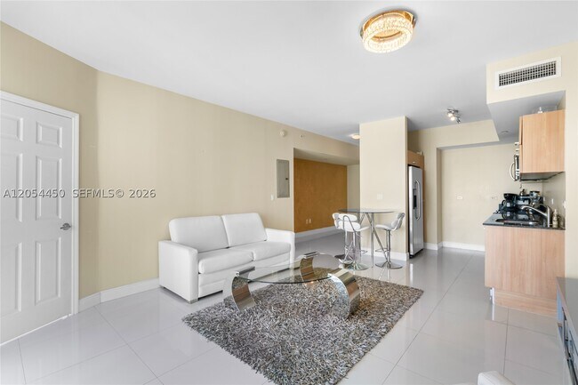 Foto del edificio - 350 S Miami Ave