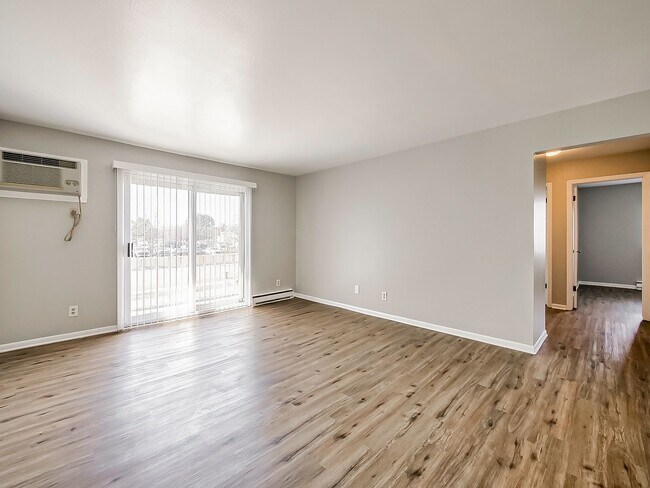 Photo - 825 S Grand Ave Apartment