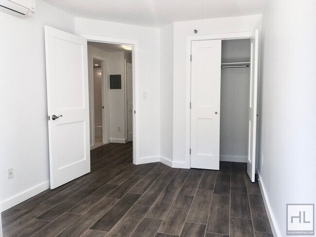 Foto del edificio - Bedford-Stuyvesant / 2-Bed 1-Bath / Private Outdoor Space