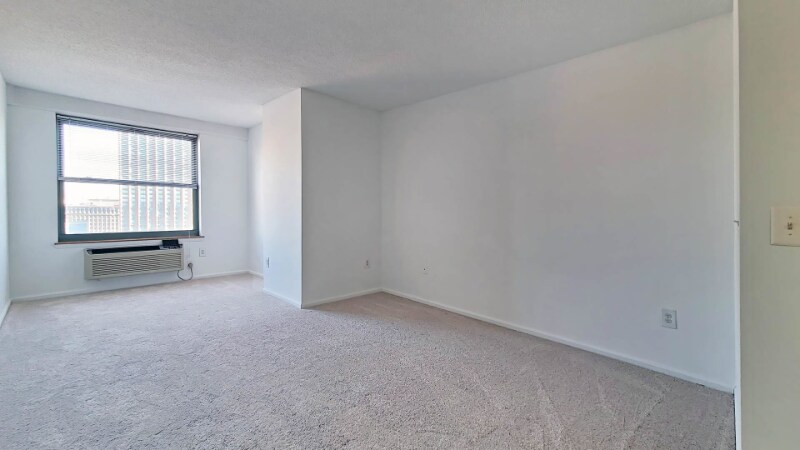 Primary Photo - 155 Washington St