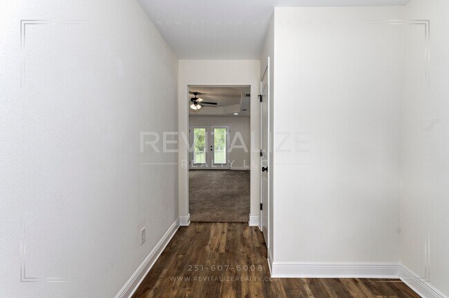 Foto del edificio - Elegant 4 Bed 3 Bath Cul-de-sac Home in Silverhill