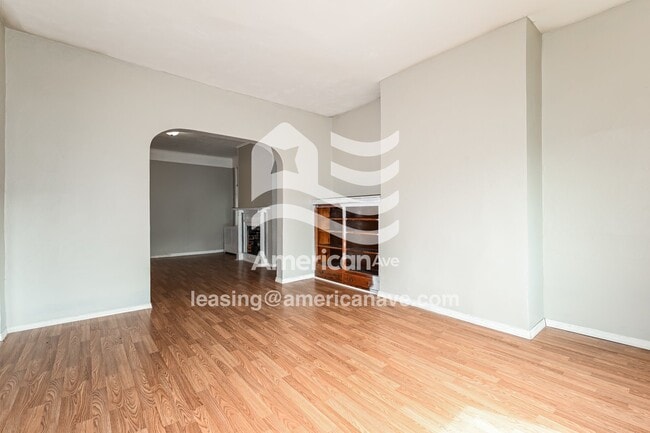 Building Photo - 1605 Mobile Ave