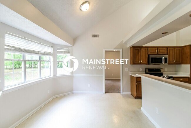 Building Photo - 3 Bedroom Pet-Friendly Home in Covington, GA with Main Street Renewal