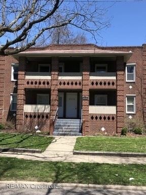 Primary Photo - 120 Grand Ave