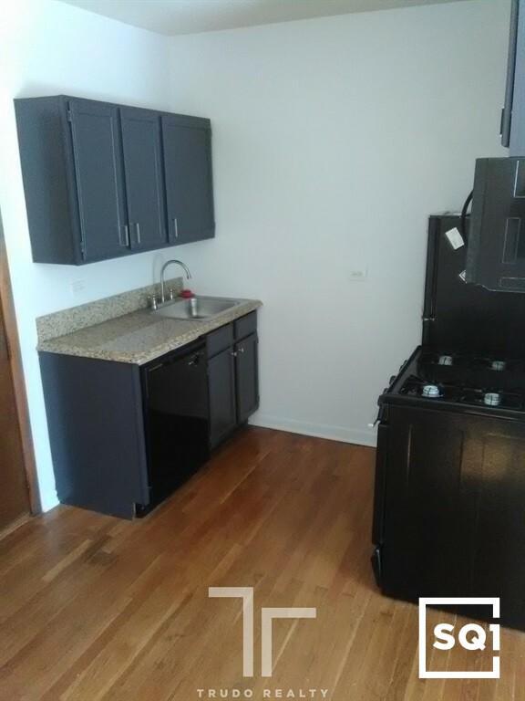 Building Photo - 1 bedroom in Chicago IL 60657