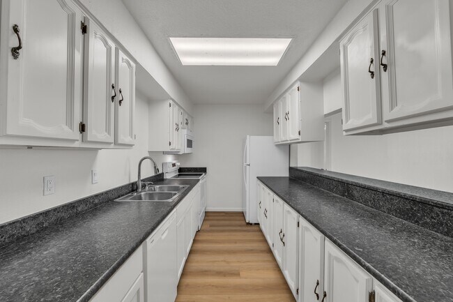 Foto del edificio - Country Place Apartments