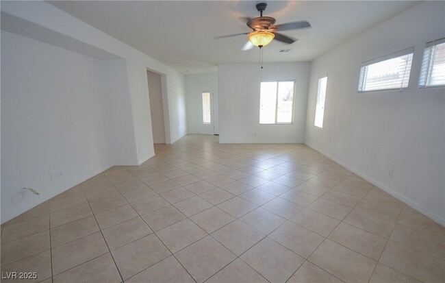 Building Photo - 4077 Beisner St