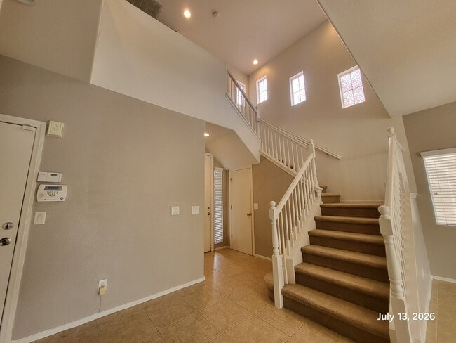 Building Photo - 6925 Water Pipit St