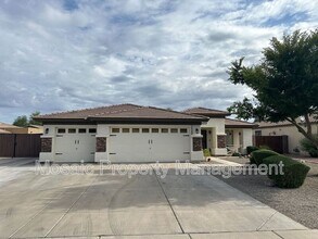 Building Photo - 2488 E Erie Ct