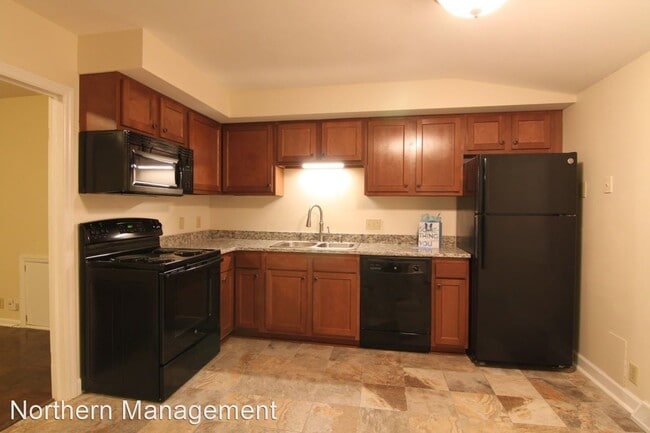 Building Photo - 853 Thackeray Trail