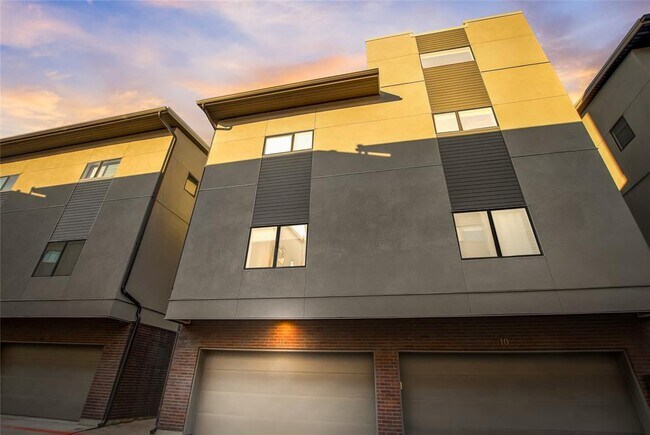Foto del edificio - 1702 S Lamar Blvd
