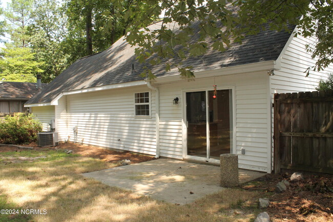 Building Photo - 235 Gun Club Dr