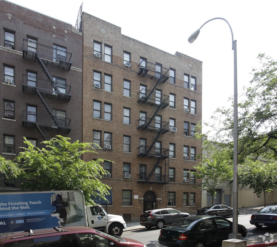 Building Photo - 625-627 W 152nd St