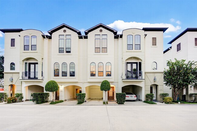 Foto del edificio - 3105 Fairdale Oaks E